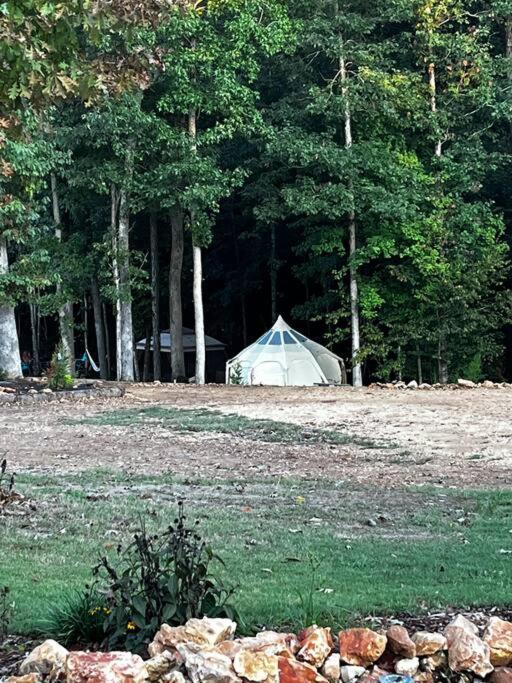 The Pisces-A Stargazing, Luxury Glamping Tent Rogersville Bagian luar foto